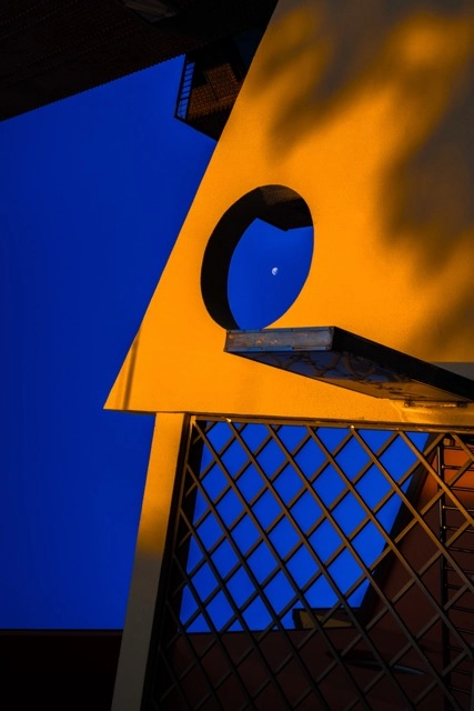 artwork_slide_front_artwork_image_01KBKS76ZPAE76TN2VWHPTGF1X